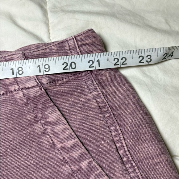Kut from the Kloth Women’s 24W Mauve Flat Front Denim Shorts - Picture 16 of 16